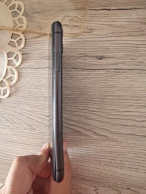 Apple iPhone 11 - 128GB - Nero (Senza operatore) A2221 (CDMA + GSM) - Immagine 1 di 4