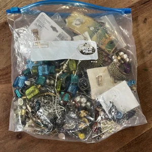 Mystery Bag of Costume Jewelry 2 lbs. 10 oz  MOSTLY Wearable # - Picture 1 of 8