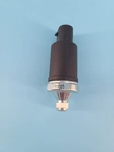Interruptor de presión de aceite de motor original Eng Mgmt 8150 - Imagen 1 de 3