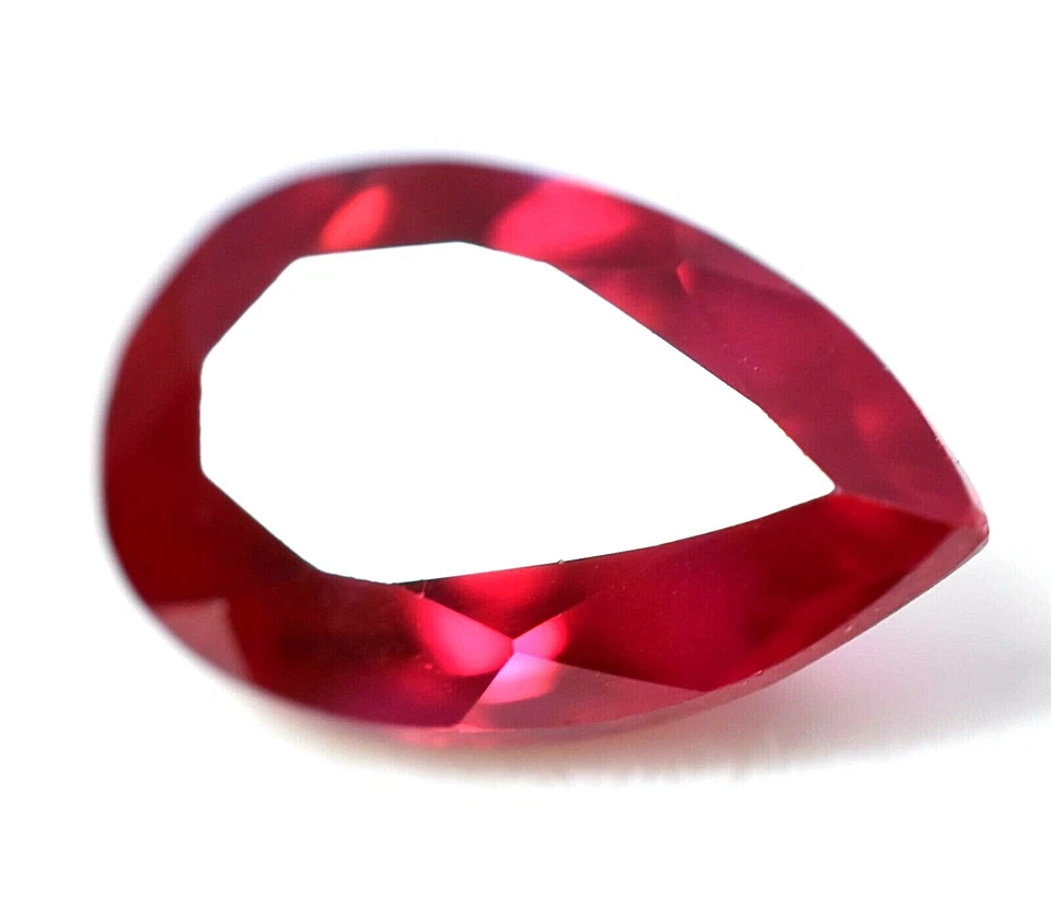 5.51 Ct Natural Pigeon Blood Red Ruby GGL Certified AAA+ FINE Treated Gemstone - Image 1 of 4