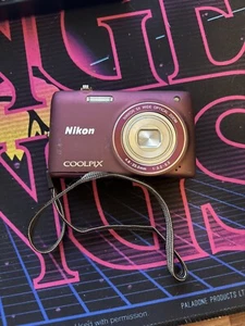 Nikon COOLPIX S4100 14.0MP Digital Camera 5x Optical Zoom Built-In Flash 90% New - Picture 1 of 5
