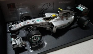 COA SIGNED MINICHAMPS MERCEDES GP F1 W01 2010 NICO ROSBERG 1:18 RARE - Bild 1 von 5