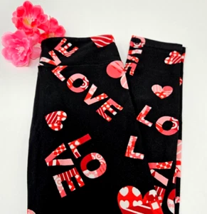 ❤️NEW Lularoe Kids Leggings S/M Hearts & LOVE Black, Red & Pink - Picture 1 of 3
