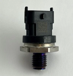Válvula reguladora BMW para BMW E39 525d 530d también Touring 163/184 CV Orig... - Imagen 1 de 4