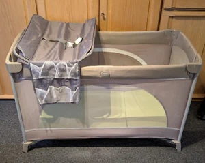 Joie Allura 120 Baby Kinder Reisebett mit Wickelauflage - Bild 1 von 5