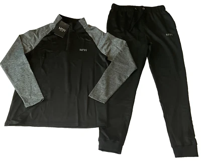 Chándal Boohoo Hombre Talla M Negro Gris Elastizado Cuello Embudo Bolsillos 1/4 Cremallera Foto 1 de 4