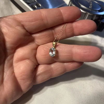 "Cadena de oro amarillo de 14K con colgante de aguamarina - 1,5 gramos - 18"" - Usada" Foto 1 de 4