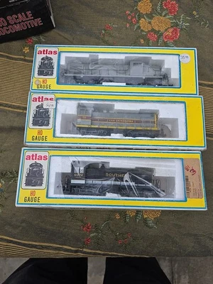 HO Atlas ALCO RS 4 3  Locomotive 8287 7070 8275 - Image 1 of 4