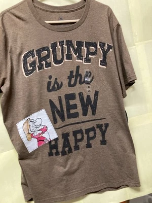 Camiseta Disney Store 'Grumpy Is The New Happy', Marrón, Talla 2XL, Nueva Con Etiqueta Foto 1 de 4
