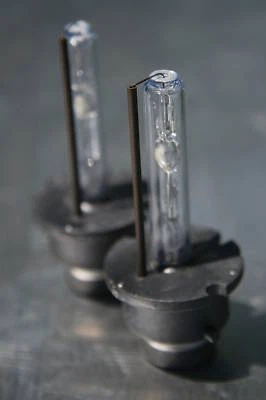 D2S HID Litronic Xenon bulbs (a pair) Direct replacement for your OEM bulbs - Image 1 of 2