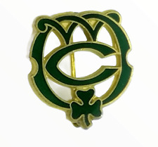 Vtg brooch Pin Celtic Shamrock logo green enamel Gold tone
