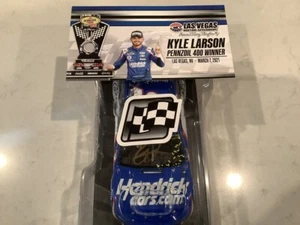 KYLE LARSON AUTOGRAPHED 2021 HENDRICK CARS.COM VEGAS RACE WIN DIECAST & CARD - Picture 1 of 20