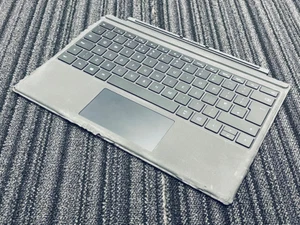FAULTY Microsoft Surface Pro Type Cover Black UK QWERTY V2 Keyboard 1725 - Picture 1 of 4
