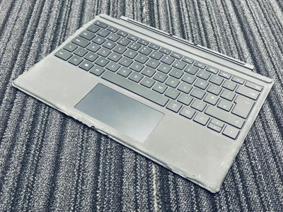 FAULTY Microsoft Surface Pro Type Cover Black UK QWERTY V2 Keyboard 1725 - Image 1 of 4