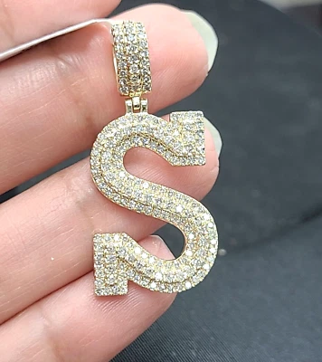 Colgante de oro amarillo de 10 quilates con dije inicial de diamante genuino de 1,10 quilates letra 'S' de 1,5" Foto 1 de 4