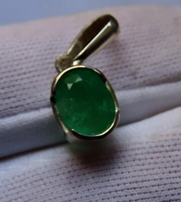 Ciondolo in argento sterling con smeraldo colombiano naturale da 3,5 carati - Immagine 1 di 4