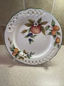 Platos de cena Brunelli hechos en Italia Tiffany 10 1/2" celosía perforada - Imagen 1 de 7