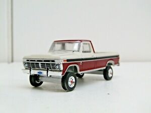 dcp/greenlight Custom lifted white/red Ford F-250 pick up truck no box 1/64 