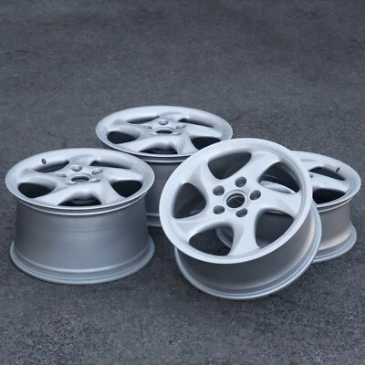 Juego de llantas giratorias originales Porsche 993 996 911 Carrera C2 18" OEM 1994-2005 Foto 1 de 4