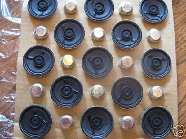 NEW Lot of 25 speakers, 1 5/8" round, 8 ohm, 0.1 W - Image 1 of 1