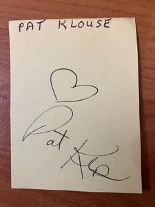 DAS LIEBESBOOT: Pat Klous signierte geschnittene Karteikarte - Bild 1 von 1