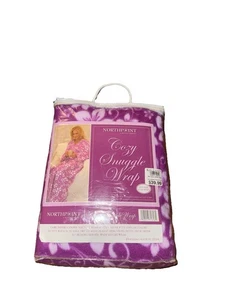 Northpoint Cozy Snuggle Wrap nuovo 57 x 67 pollici viola floreale nuovo in confezione etichetta - Foto 1 di 5