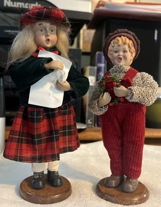 2  VINTAGE CHRISTMAS CAROLERS WITH WOODEN BASE Excellent Condition Aprox 9 Inch - Picture 1 of 8