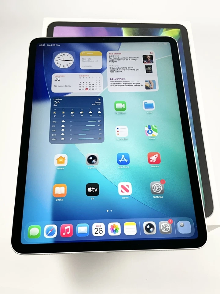 Apple iPad Pro 2nd Gen. 128GB, Wi-Fi, 11 in - Silver - See Description - Image 1 of 4