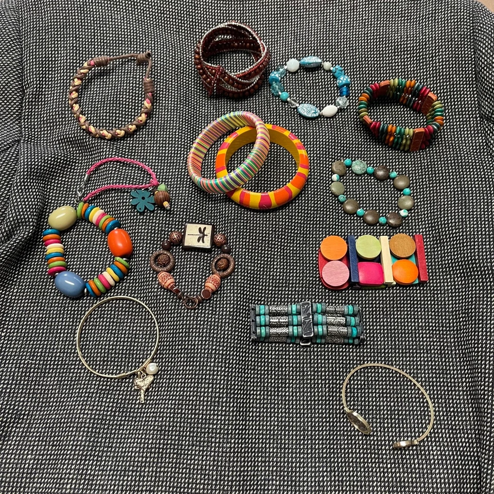 Brazalete y brazalete trenzado con cuentas de madera de 14 piezas para hombre y mujer Foto 1 de 4