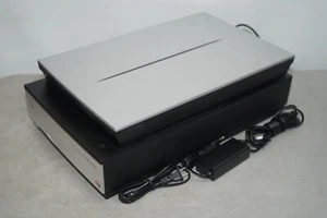 ^ Epson Perfection V700 Photo Scanner #X4966 - Picture 1 of 10