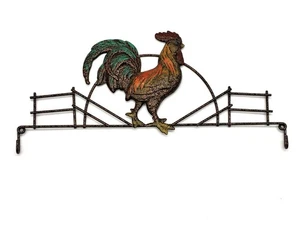 Colgador de pared de gallo para decoración de granja con 2 ganchos de metal pintado a mano núcleo de cabaña - Imagen 1 de 8