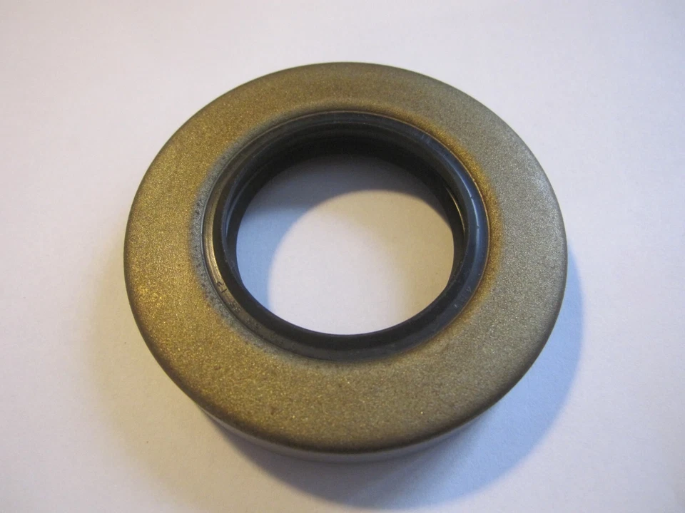 SELLO PIÑÓN EJE TRASERO PLYMOUTH DODGE CHALLENGE COLT ARROW SAPPORO NUEVO Foto 1 de 1