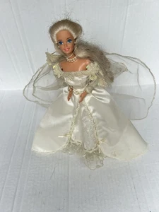 VINTAGE 1991 TRAUMBRAUT BARBIE MIT SPITZE DESSOUS & STRÜMPFEN - Bild 1 von 9