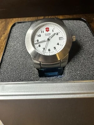 Victorinox Swiss Army Base Camp Quartz 100M White Dial Tinker Materials Award - Image 1 of 4