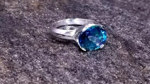 Rainbow Topaz 10 x 8 mm Oval 925 Sterling Silver Ring Sz 8 - Picture 1 of 11