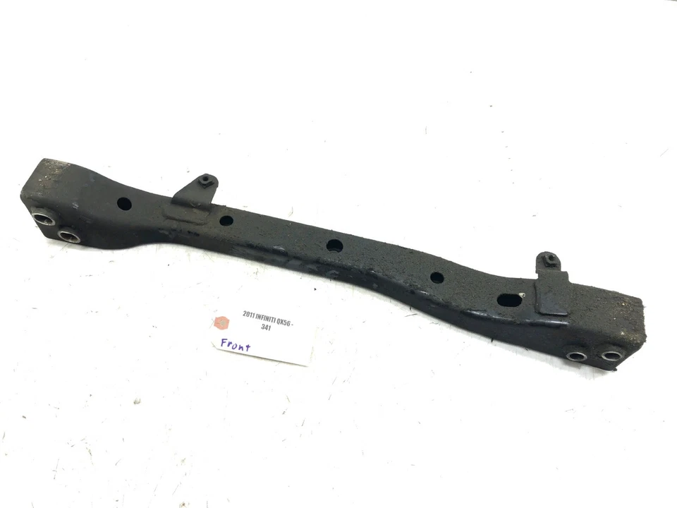 Barra de soporte delantera Infiniti QX56 QX80 2011-2019 OEM. Foto 1 de 4