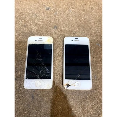 Lot of 2 Apple iPhone 4s A1387 iOS Smartphone White 3.5" IPS LCD 8MP (512MB+8GB) - Image 1 of 4
