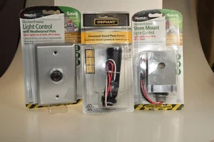 Gooseneck Swivel, Plate & Stem Mount Photocell Controls, Lot of 3, New Westek/De - Picture 1 of 2