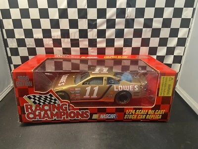 1995 Racing Champions #11 LOWES Brett Bodine GOLD 1:24 Scale - Image 1 of 4