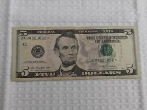 2009 Federal Reserve Note Five Dollars * Star Bill - Picture 1 of 10