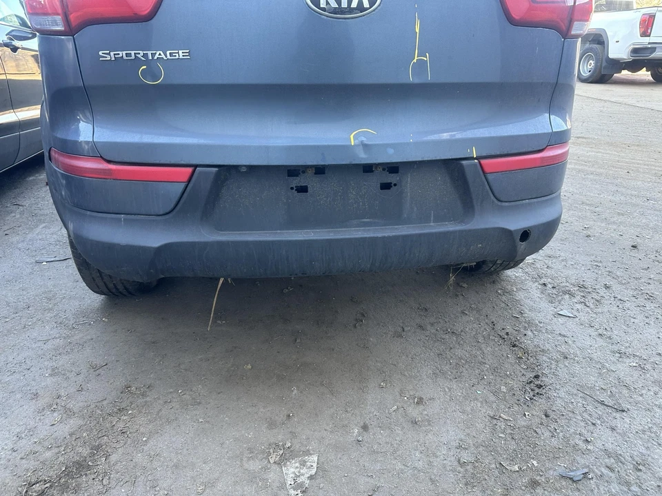 10 11 12 13 14 15 16 KIA SPORTAGE Rear Bumper Assembly Foto 1 de 4
