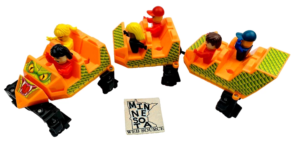 K’NEX / Knex Screamin’ Serpent Roller Coaster Car with People – Replacement Part - Image 1 of 4