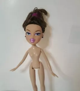Bratz Puppe Dana Vintage 2001 Akt mit schwarzen Ohrringen und ohne Schuhe - Bild 1 von 6