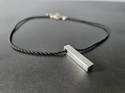 Gargantilla firmada con barra y cuerda de plata de ley de Lia Sophia Foto 1 de 4