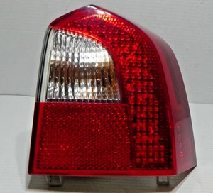 2008-2013 Volvo XC70 V70 Passenger Side Taillight Lamp Light - Picture 1 of 8