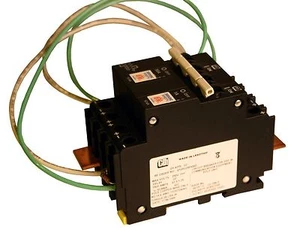 Interruptor de circuito por falla a tierra MidNite Solar MNDC-GFP50-300 50 amperios 300 VDC - Imagen 1 de 3
