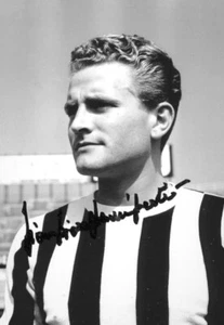Giampiero Boniperti + original signiertes Foto 10 x 15 cm  - Picture 1 of 1