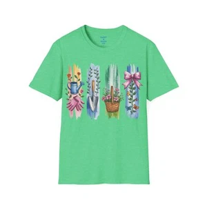 Gardening Love Softstyle T-Shirt, Floral Art Tee, Pflanzenliebhaber Geschenk, Frühling - Bild 1 von 10