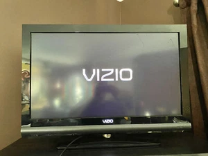 VIZIO E320VA 32-Inch LCD HDTV - Picture 1 of 11