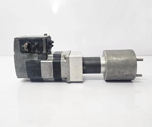 SCHNEIDER ELECTRIC ILE1F661S1886 LEXIUM INTEGRATED DRIVE SERVO MOTOR 2204036384 - Picture 1 of 7